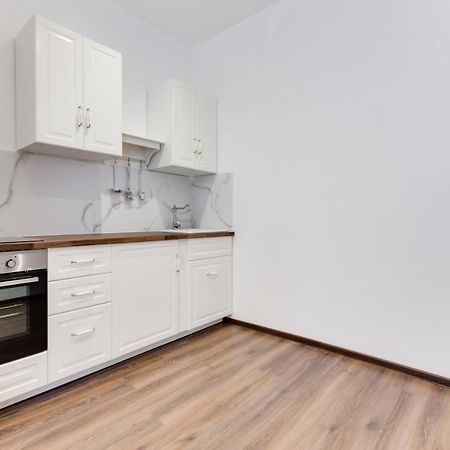 Free Days Luxury Apartment プラハ エクステリア 写真
