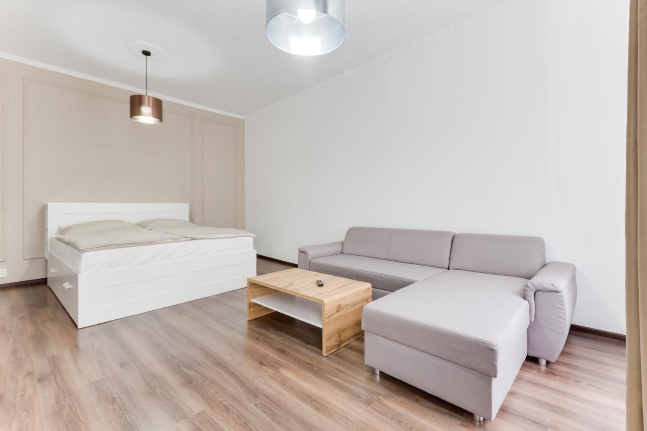 Free Days Luxury Apartment プラハ エクステリア 写真